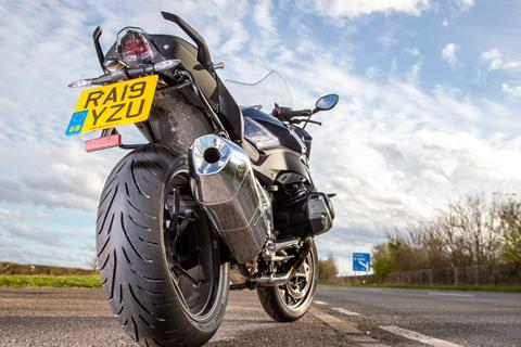 All-rounder rubber! It's the best sports-touring tyres