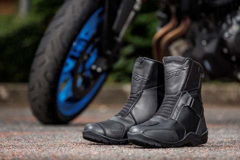 RST Axiom Mid CE touring boot review | Comfy waterproof boots can still be great value