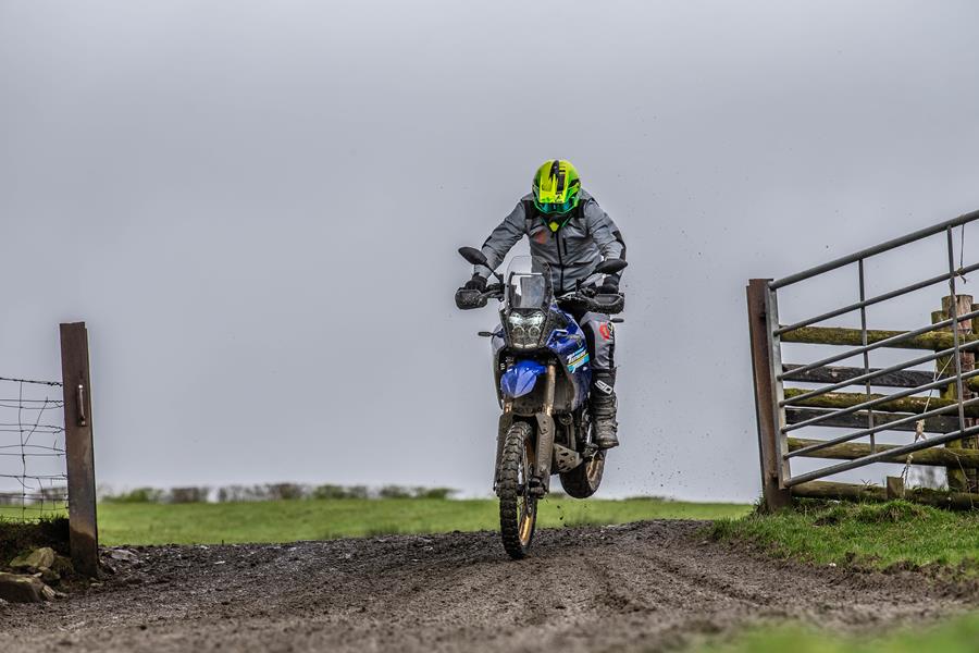 Yamaha Ténéré 700 Extreme front wheel landing